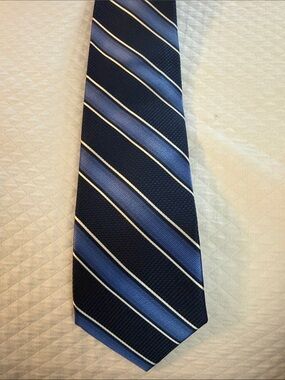 Pronto Uomo Brand New Vintage 100% Silk Navy and Light Blue Striped Men's Tie